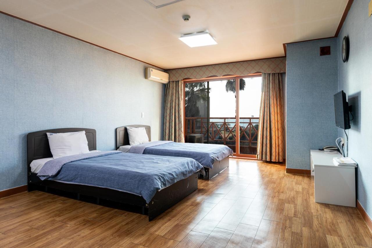 Jeju Tovice Condo Family Экстерьер фото